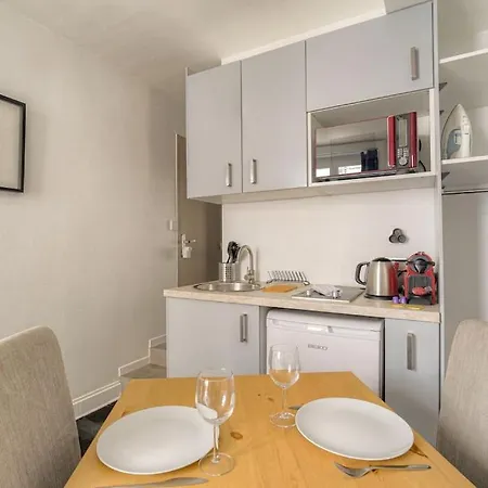 Studio Fonctionnel Et Renove, Berges Du Rhone Apartment *